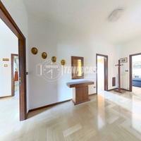 APPARTAMENTO DI AMPIA METRATURA SU DUE LIVELLI NO