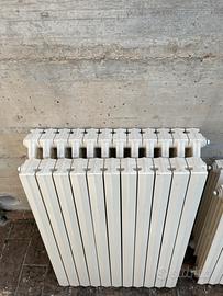 Set termosifoni in ghisa a 4 colonne