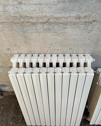 Set termosifoni in ghisa a 4 colonne