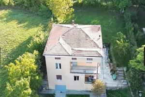 Ampio appartamento panoramico con giardino - PC