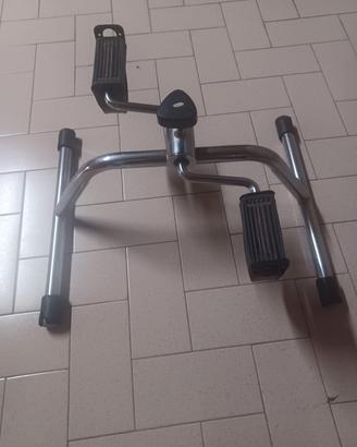 Pedaliera per braccia e piedi. Usata 