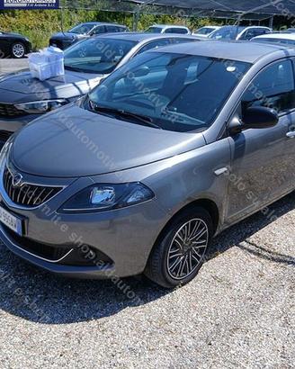 Lancia Ypsilon 1.0 FireFly 70cv S&S Hybrid GOLD