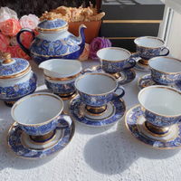 Assortimento completo di mobili in ceramica non u2