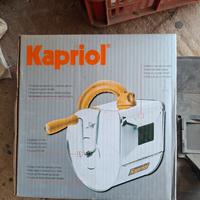 Attrezzo per arricciatura 