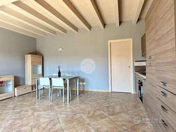 3 LOCALI A BRANDICO
