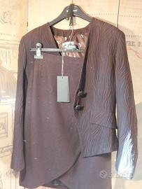 Il completo da donna Mariella Burani.