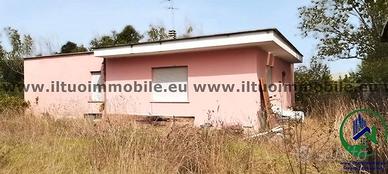 Latina: Villa Singola di 166 mq + Terreno 5880 mq