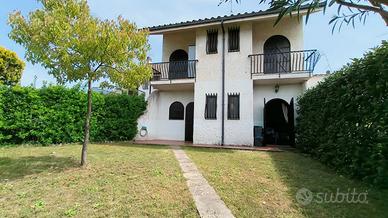 Villa in residence con piscina