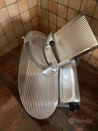 Affettatrice a gravità Bizerba in alluminio