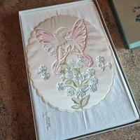 Copriletto matrimoniale con ricamo centrale