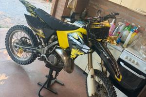 Suzuki rm 125