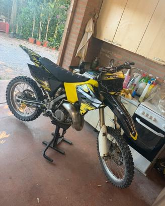 Suzuki rm 125