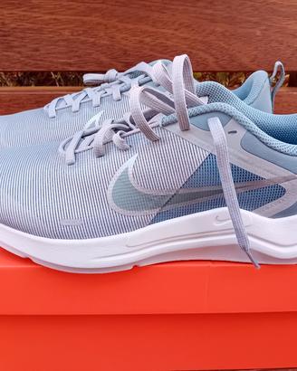scarpe nike 42.5 nouvi