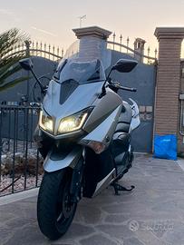 Yamaha t-max 530