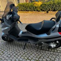 Moto - Scooter Piaggio X8