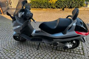 Moto - Scooter Piaggio X8