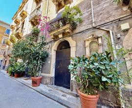 Monolocale ARREDATO (Via Sant'Anna)