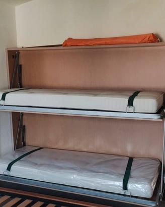 Mobile letto a parete a scomparsa con doppio letto