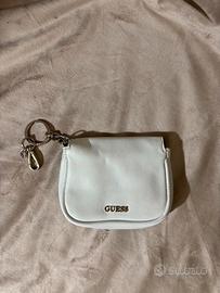 Pochette Mini Bag GUESS Colore Bianco con Gancio