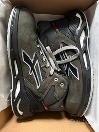 Scarpe U-POWER strike antinfortunistiche alte.