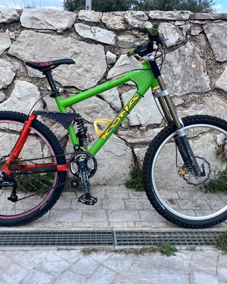 Kona dh 1998