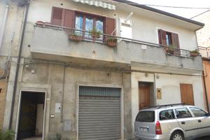 Immobile a due piani nuovo