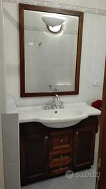 Mobile bagno in legno massello con lavabo