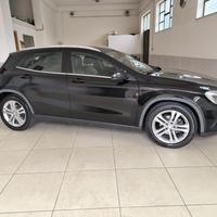 MERCEDES-BENZ GLA 220 d Automatic 4Matic Sport