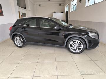 MERCEDES-BENZ GLA 220 d Automatic 4Matic Sport