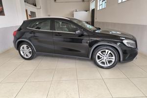 MERCEDES-BENZ GLA 220 d Automatic 4Matic Sport