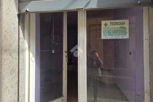 NEGOZIO A MONTEROSI
