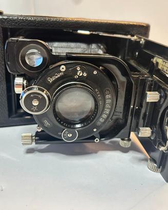 Fotocamera a soffietto vintage – Zeiss Ikon Compur