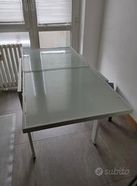 Tavolo cucina estensibile + quattro sedie