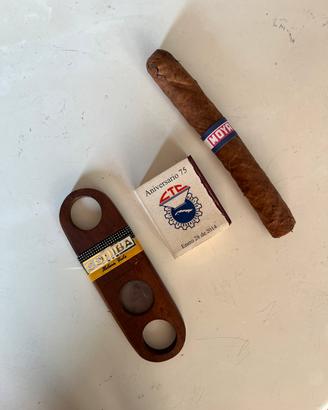 Tagliasigari in legno Cohiba