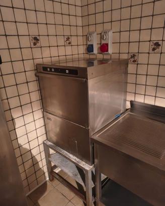 Lavastoviglie industriale (da riparare)