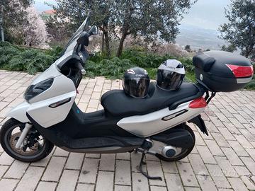 Scooter Piaggio X7