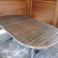 Tavolo in legno allungabile + 6 sedie