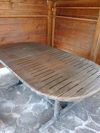 Tavolo in legno allungabile + 6 sedie