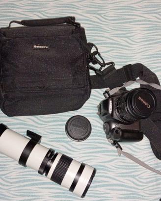 Canon 1100d con obbiettivo e teleobbiettivo
