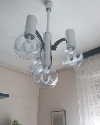 lampadario e lampada da tavolo modernariato anni 1