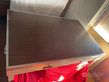 Tavolo ufficio lavoro