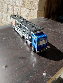 Bisarca majorette 1:60