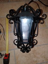Lampada in ferro