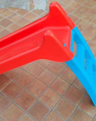 Scivolo di plastica per bambini 