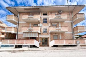 4 LOCALI A CHIETI