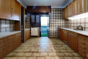 Intimiano - Trilocale con balconi in zona ben serv