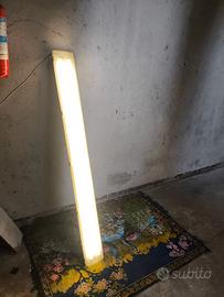 Plafoniera neon, cavo elettrico