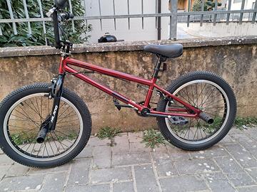 bicicletta BMX 