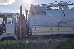 Auto Spurgo Iveco Cisterna pozzi neri