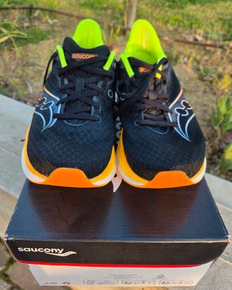 Saucony endorphine speed 5 tg42